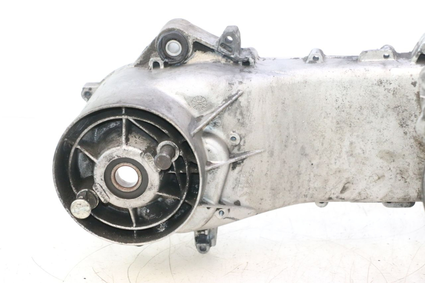 photo de ENGINE CRANKCASE PIAGGIO VESPA PRIMAVERA 2T 50 (2013 - 2018) - Alternative angle