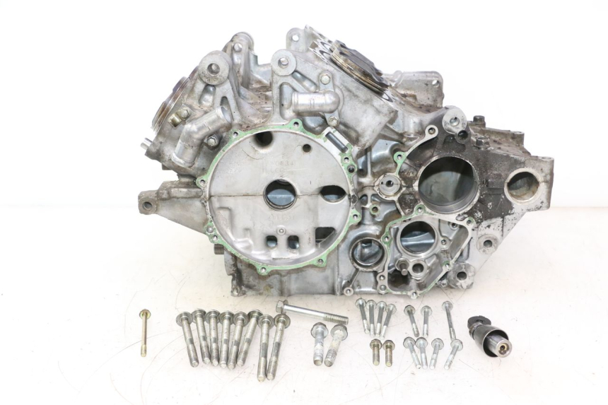 photo de ENGINE CRANKCASE HONDA VFR FI RC46 800 (1998 - 2001) - Main view