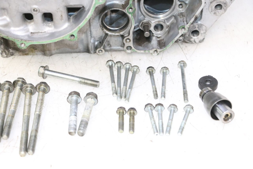 photo de ENGINE CRANKCASE HONDA VFR FI RC46 800 (1998 - 2001) - Supplementary product photo