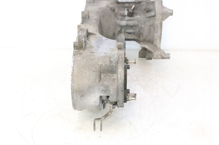 photo de ENGINE LOWER CASING PEUGEOT VIVACITY NEW 2T 50 (2008 - 2017) - Distinctive features