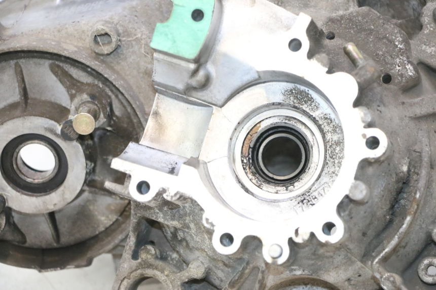 photo de ENGINE LOWER CASING PEUGEOT VIVACITY NEW 2T 50 (2008 - 2017) - Additional view of the item