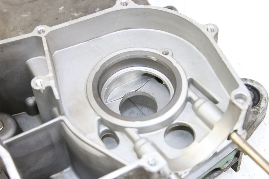 photo de ENGINE CRANKCASE PEUGEOT VIVACITY 125 (2010 - 2017) - Additional view of the item