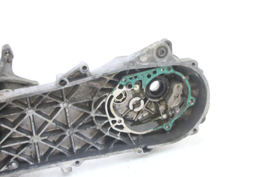 photo de ENGINE CRANKCASE PEUGEOT VIVACITY 50 (2004 - 2009) - Zoom on usage condition