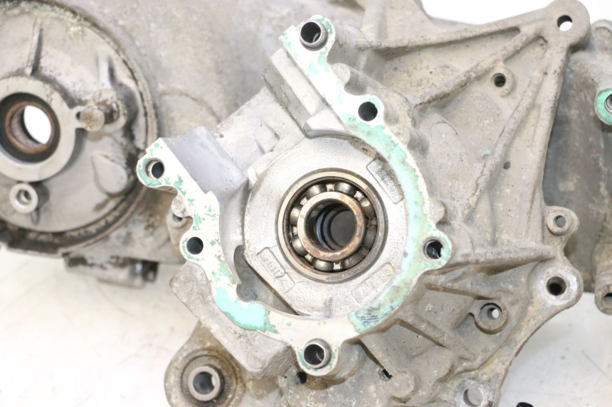 photo de ENGINE CRANKCASE PEUGEOT VIVACITY 50 (2004 - 2009) - High-resolution close-up