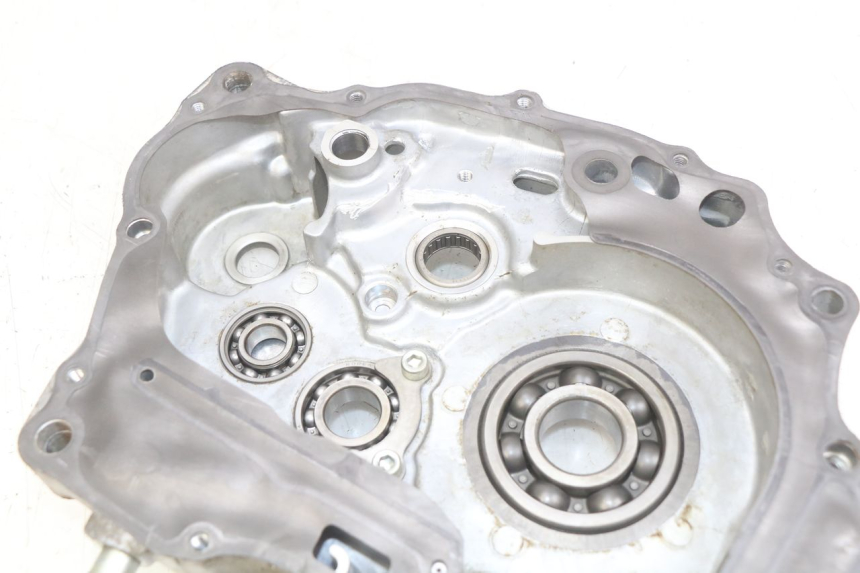 photo de ENGINE LOWER CASING DAELIM VJ ROADWIN FI 125 (2008 - 2017) - High-resolution close-up