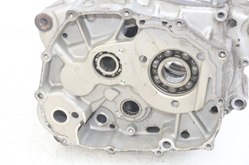 photo de ENGINE LOWER CASING DAELIM VJ ROADWIN FI 125 (2008 - 2017) - Markings and original references