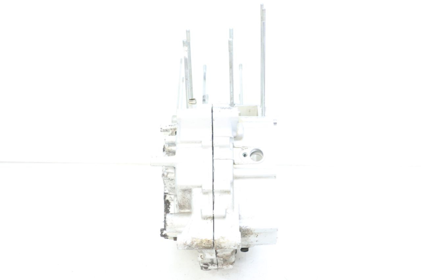 photo de ENGINE CRANKCASE SUZUKI VL INTRUDER 125 (2004 - 2007) - Alternative perspective