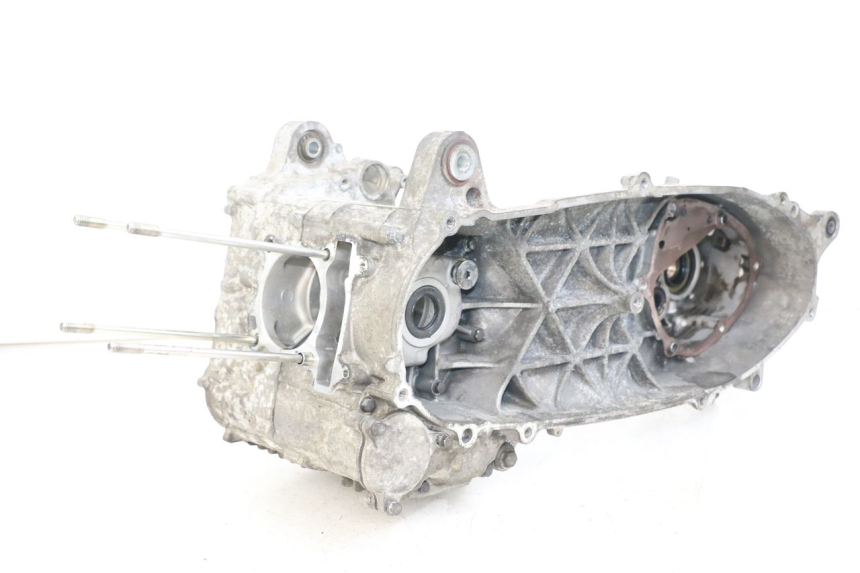 photo de ENGINE CRANKCASE YAMAHA X-MAX XMAX 125 (2010 - 2013) - Alternative perspective