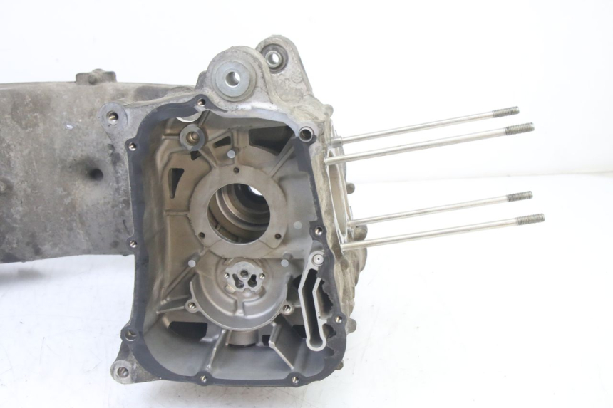 photo de ENGINE CRANKCASE YAMAHA X-MAX XMAX 125 (2010 - 2013) - Distinctive features