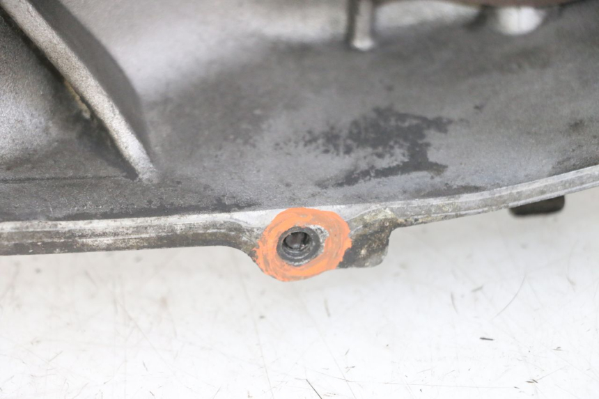 photo de BOTTOM ENGINE CASING YAMAHA XMAX X-MAX 125 (2006 - 2009) - Detailed visual inspection