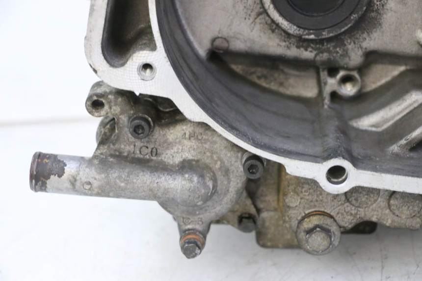 photo de ENGINE LOWER CASING YAMAHA X-MAX XMAX 250 (2006 - 2009) - Component zoom