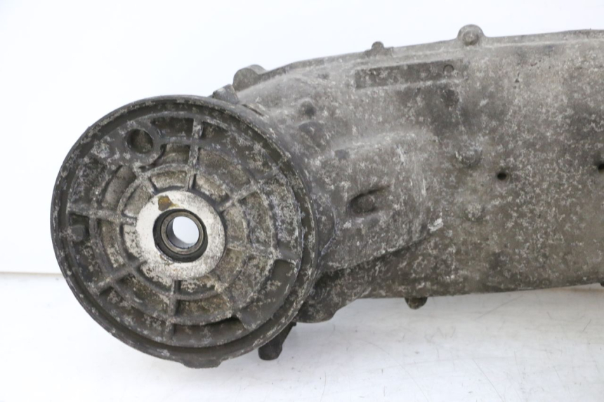 photo de ENGINE LOWER CASING YAMAHA X-MAX XMAX 250 (2006 - 2009) - Surface and material condition