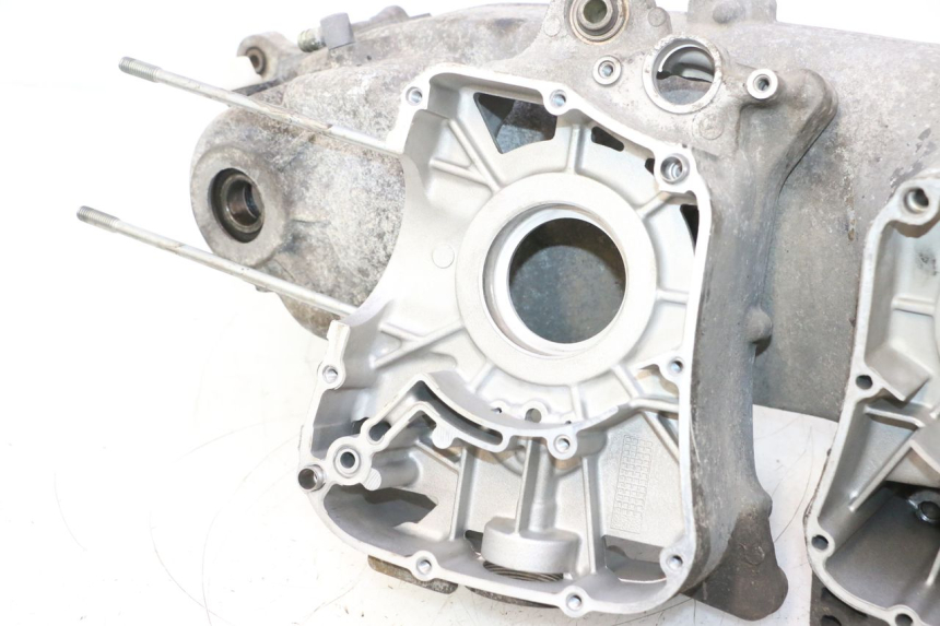 photo de BOTTOM ENGINE CASING YAMAHA XMAX X-MAX 125 (2006 - 2009) - Main view