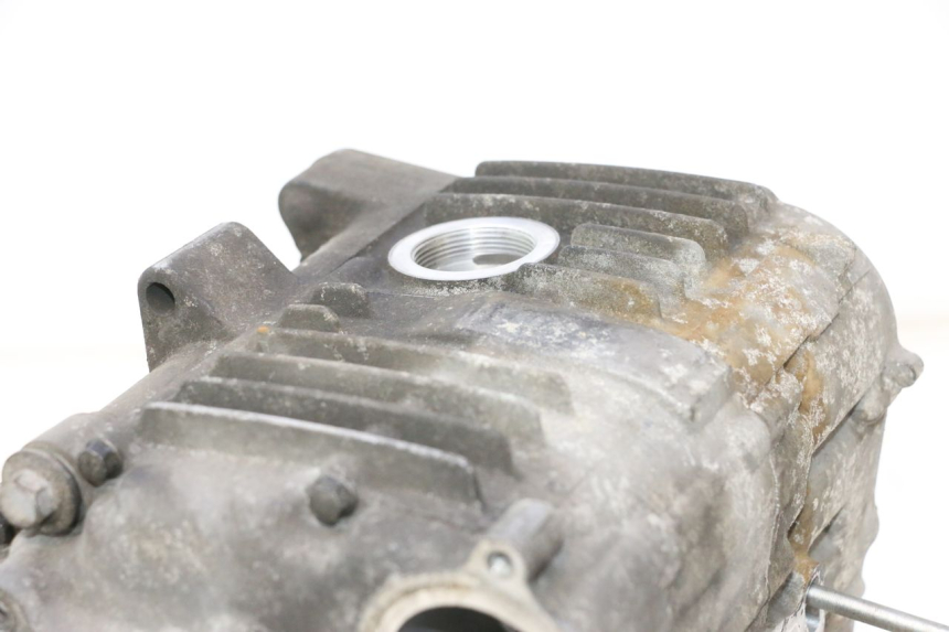 photo de BOTTOM ENGINE CASING YAMAHA XMAX X-MAX 125 (2006 - 2009) - Alternative perspective