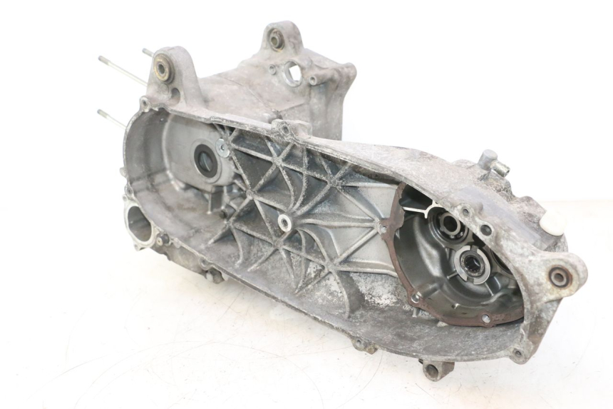 photo de BOTTOM ENGINE CASING YAMAHA XMAX X-MAX 125 (2006 - 2009) - Markings and original references