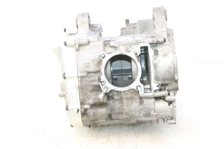 photo de BOTTOM ENGINE CASING YAMAHA XMAX X-MAX 125 (2006 - 2009) - Markings and original references