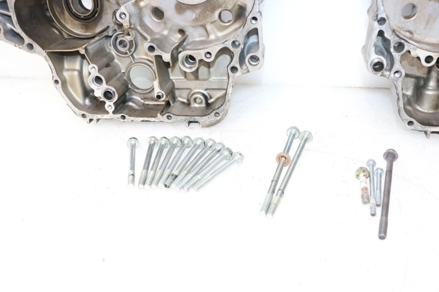photo de ENGINE CRANKCASE HONDA XRV AFRICA TWIN 750 (1990 - 1992) - Focus on structure