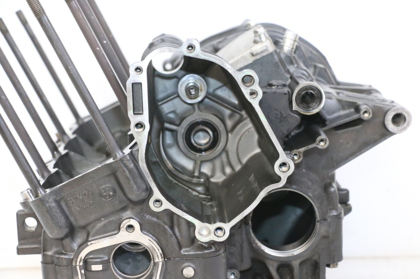 photo de ENGINE CRANKCASE YAMAHA FZ1 FAZER 1000 (2007 - 2009) - Component zoom