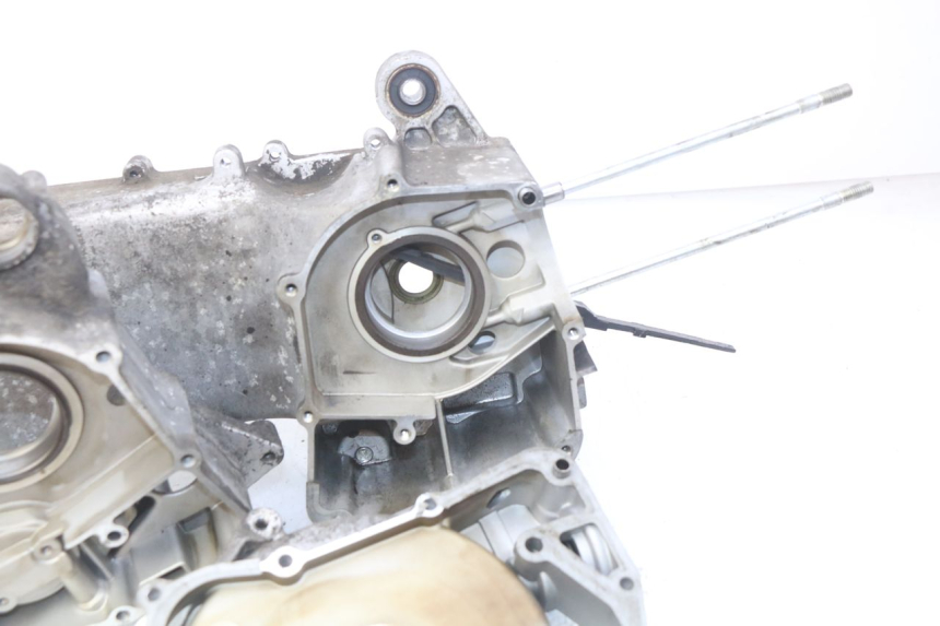 photo de ENGINE LOWER CASING YAMASAKI YM T 125 (2015 - 2020) - High-resolution close-up