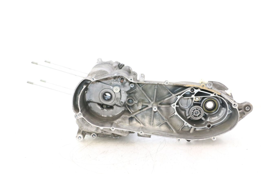 photo de ENGINE CRANKCASE YAMAHA YP MAJESTY 125 (1998 - 2001) - Component detail