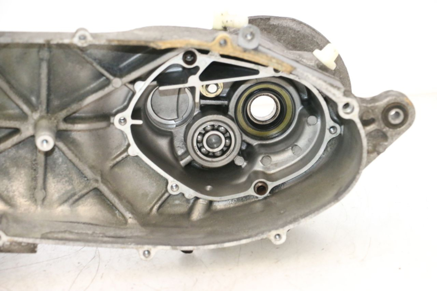 photo de ENGINE CRANKCASE YAMAHA YP MAJESTY 125 (1998 - 2001) - Technical close-up