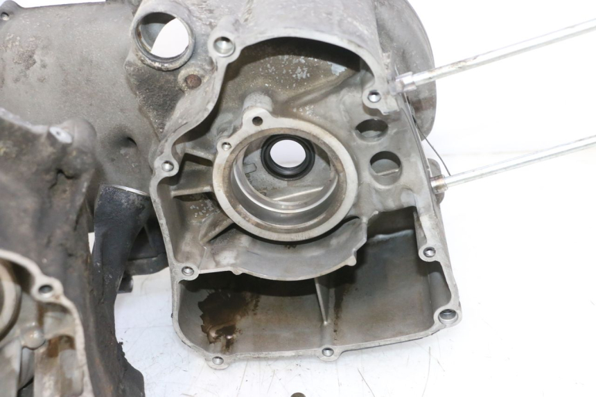 photo de ENGINE CRANKCASE YAMAHA YP MAJESTY 125 (1998 - 2001) - Focus on structure