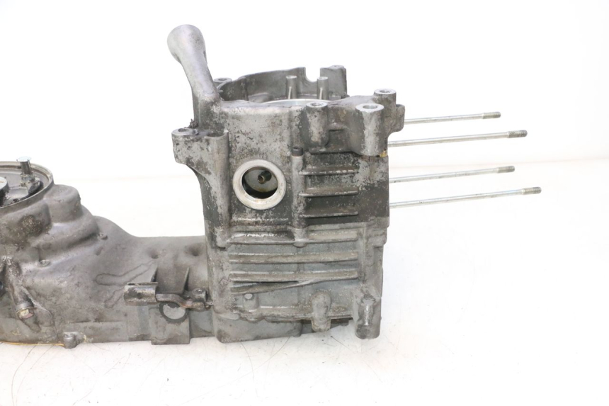 photo de ENGINE CRANKCASE YAMAHA YP MAJESTY 125 (1998 - 2001) - Zoom on usage condition