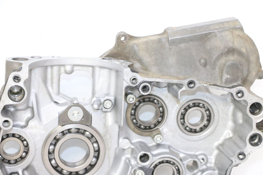 photo de ENGINE CRANKCASE YAMAHA YZ-F YZF 250 (2014 - 2018) - Spare part profile view