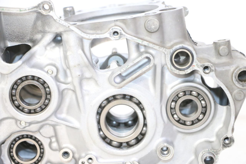 photo de ENGINE CRANKCASE YAMAHA YZ-F YZF 250 (2014 - 2018) - Product overview