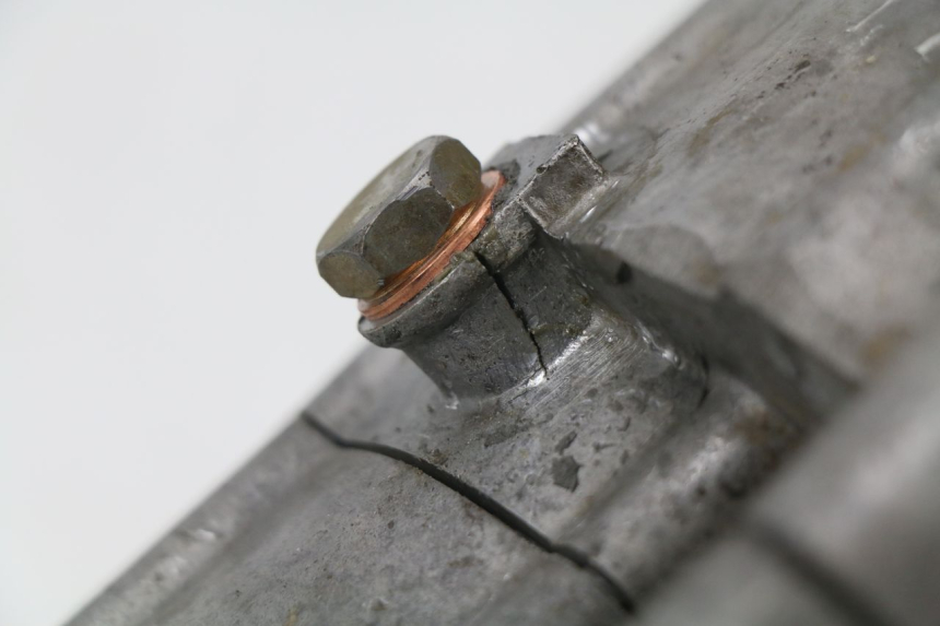 photo de ENGINE CRANKCASE YAMAHA YZ 125 (1998 - 2005) - Alternative perspective