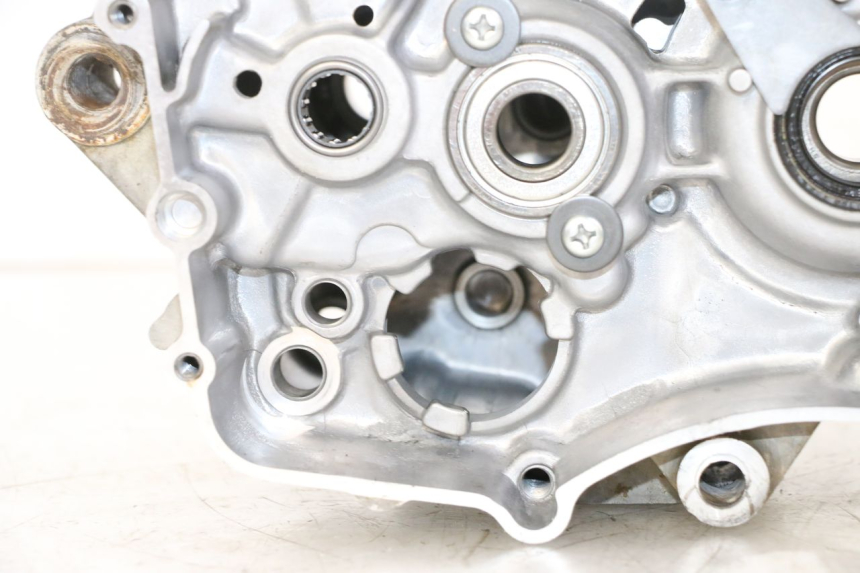 photo de ENGINE CRANKCASE YAMAHA YZ 85 (2002 - 2018) - Additional view of the item