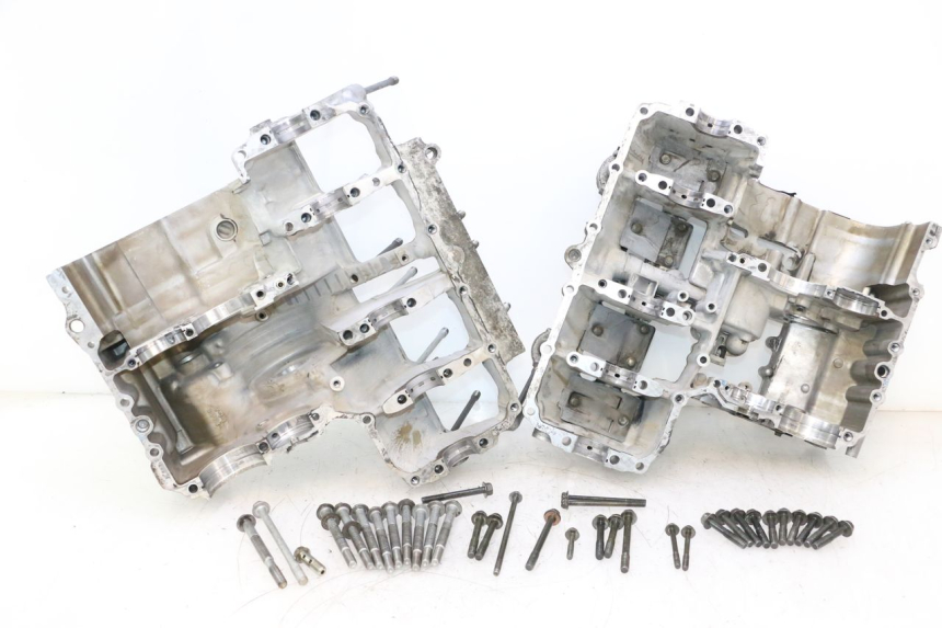 photo de ENGINE CRANKCASE YAMAHA YZF R GENESIS 750 (1993 - 1998) - Component detail