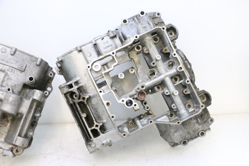 photo de ENGINE CRANKCASE YAMAHA YZF R GENESIS 750 (1993 - 1998) - Detailed visual inspection