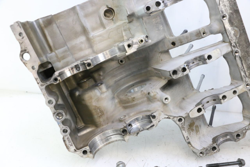 photo de ENGINE CRANKCASE YAMAHA YZF R GENESIS 750 (1993 - 1998) - Main view