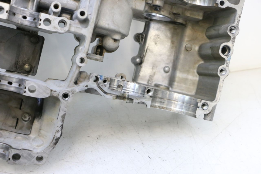 photo de ENGINE CRANKCASE YAMAHA YZF R GENESIS 750 (1993 - 1998) - Alternative perspective