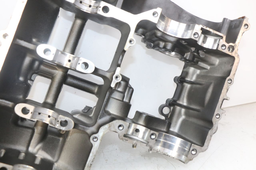 photo de ENGINE LOWER CRANKCASE KAWASAKI Z 750 (2007 - 2013) - Component zoom