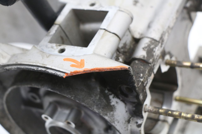 photo de ENGINE CRANKCASE PIAGGIO ZIP 2T 50 (2009 - 2019) - Component zoom
