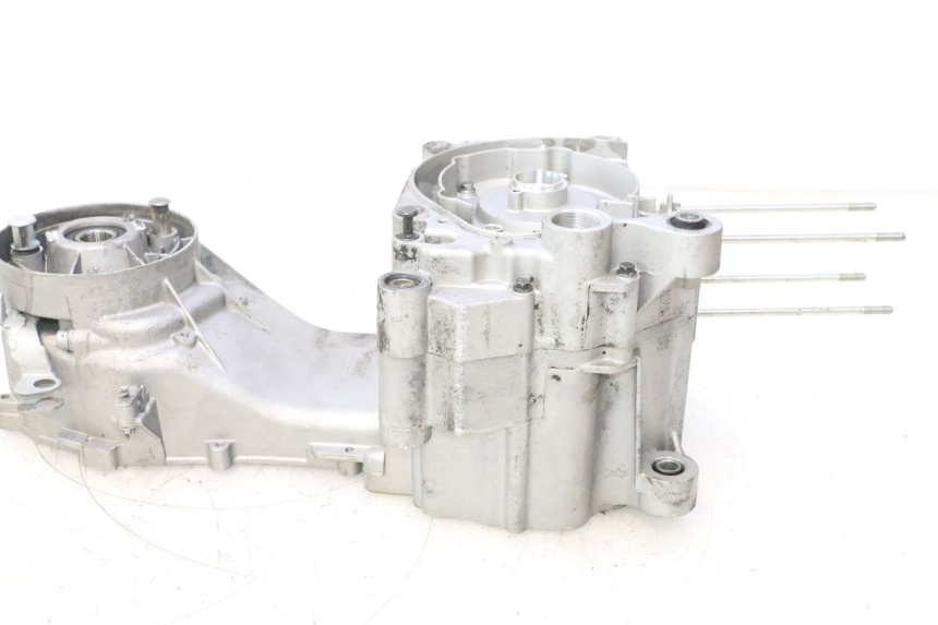 photo de ENGINE CRANKCASE PIAGGIO ZIP IGET 4T 50 (2021 - 2023) - Fixing points details