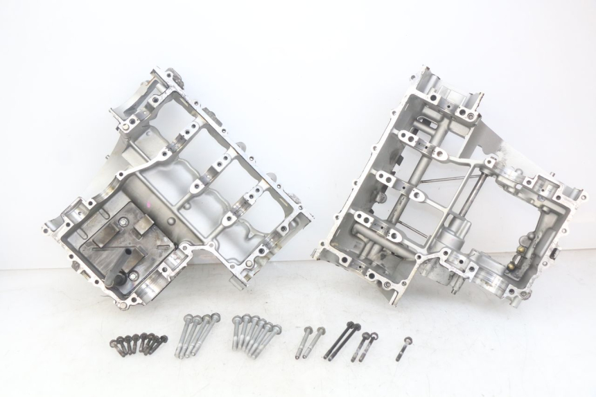 photo de ENGINE LOWER CASING KAWASAKI ZX-6R ZX6R 600 (1995 - 1997) - Component detail