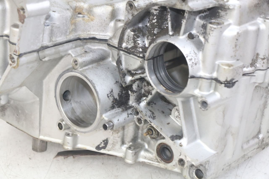 photo de ENGINE LOWER CASING KAWASAKI ZX-6R ZX6R 600 (1995 - 1997) - Alternative perspective