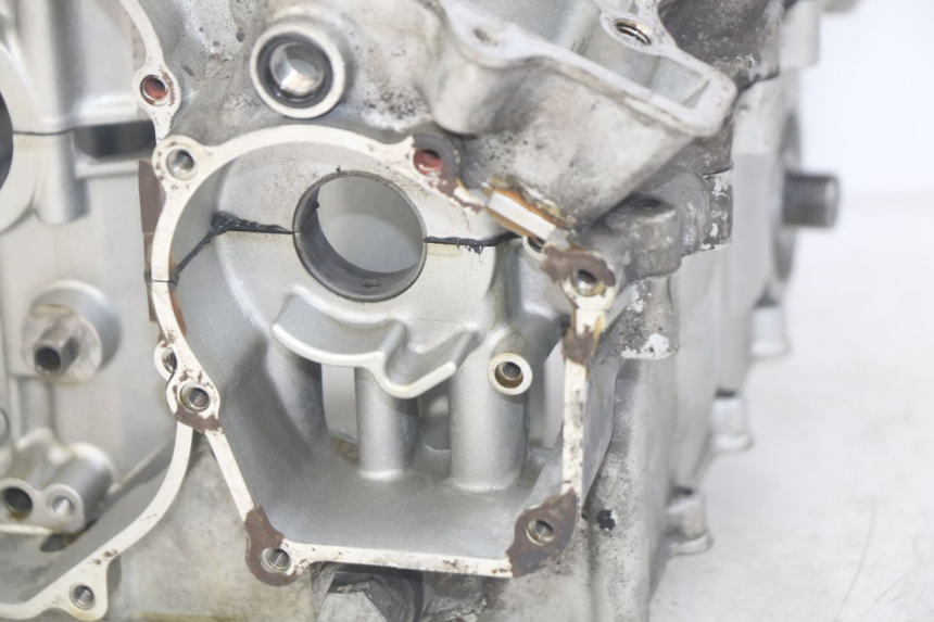 photo de ENGINE LOWER CASING KAWASAKI ZX-6R ZX6R 600 (1995 - 1997) - Surface and material condition