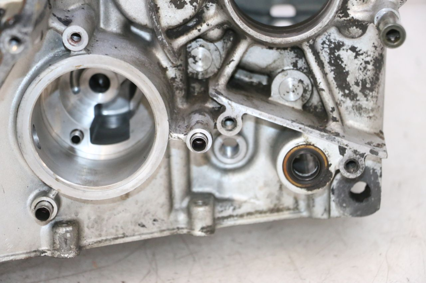 photo de ENGINE CRANKCASE KAWASAKI ZX-6R ZX6R 600 (2000 - 2002) - Distinctive features
