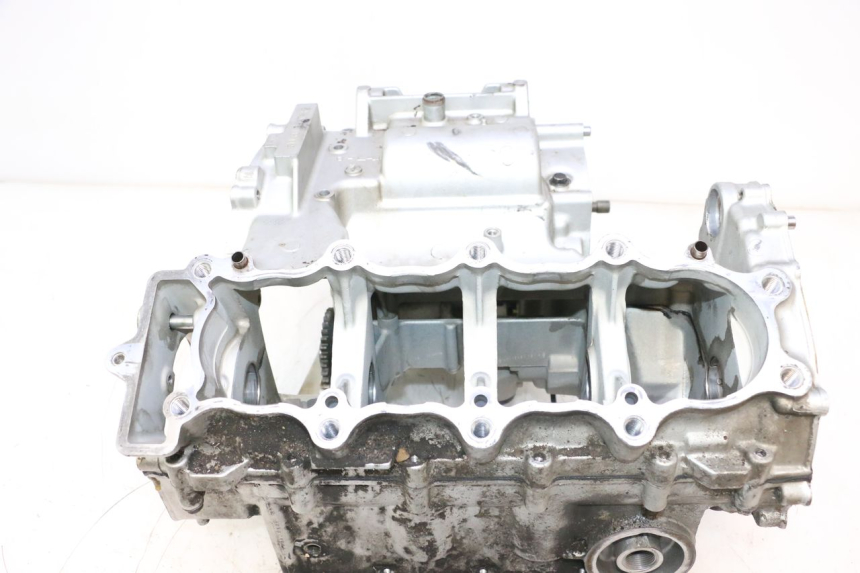 photo de ENGINE CRANKCASE KAWASAKI ZX-6R ZX6R 600 (2000 - 2002) - Technical close-up