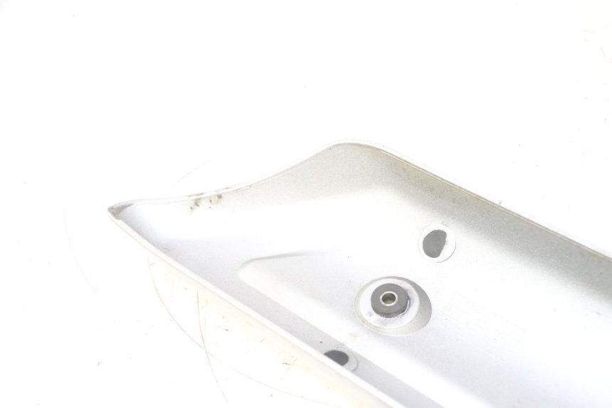 photo de EXHAUST COVER SUZUKI BURGMAN 125 (2007 - 2014) - Technical close-up