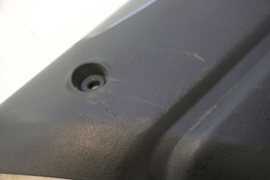photo de EXHAUST COVER PIAGGIO MP3 HPE 530 (2022 - 2026) - Fixing points details