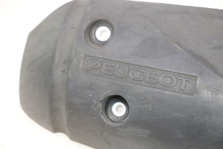 photo de EXHAUST COVER PEUGEOT VIVACITY NEW 2T 50 (2008 - 2017) - Zoom on usage condition