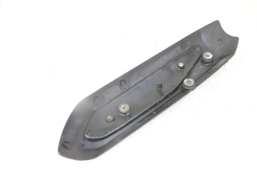 photo de EXHAUST COVER PEUGEOT VIVACITY NEW 4T 50 (2008 - 2017) - Zoom on usage condition