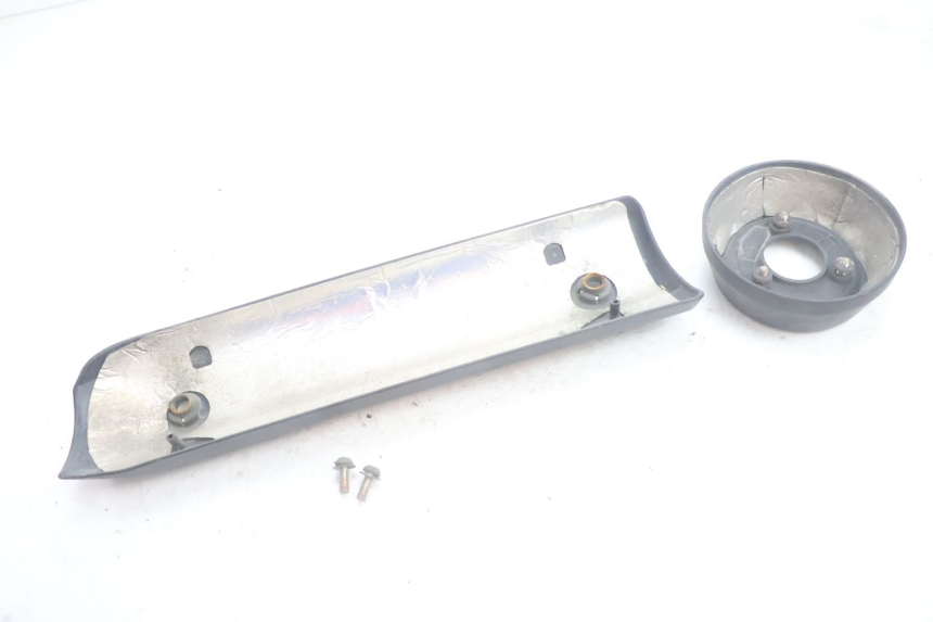 photo de EXHAUST COVER YAMAHA X-MAX XMAX 125 (2010 - 2013) - Fixing points details