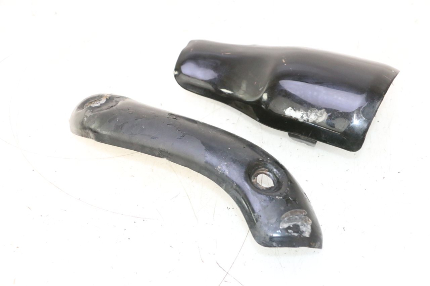 photo de EXHAUST COVER HONDA XRV AFRICA TWIN 750 (1990 - 1992) - Technical close-up
