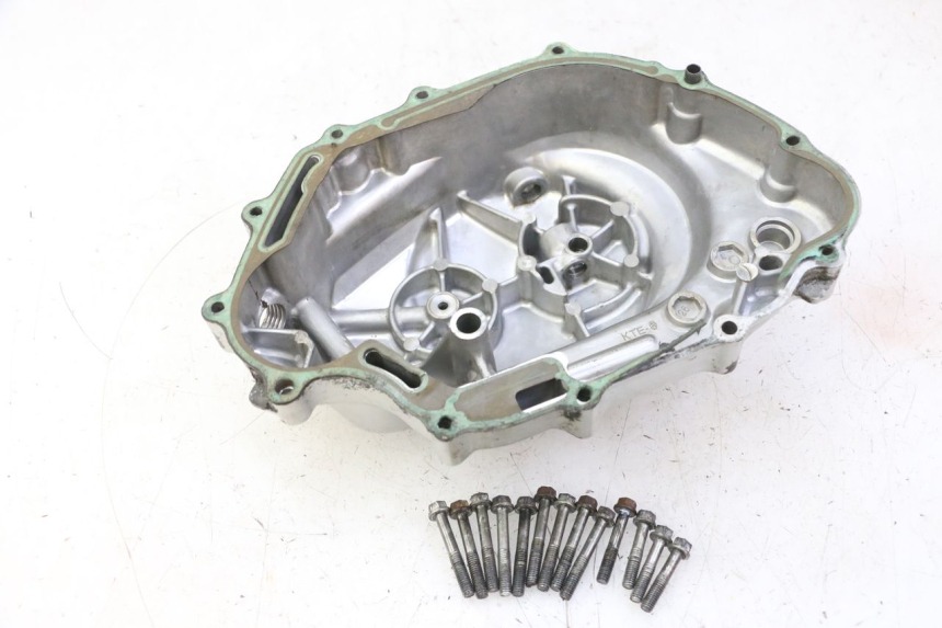 photo de CLUTCH COVER HONDA CBF 125 (2009 - 2015) - Zoom on usage condition